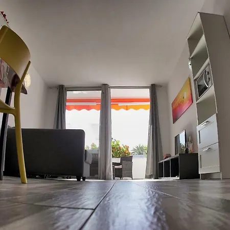 بيت للعطل Geremy's Awesome Studiio!