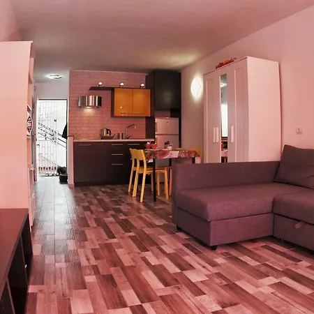 Geremy's Awesome Studiio! بيت للعطل *